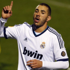 Benzema celebra uno de los dos goles que le endosó al modesto Alcoyano.