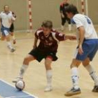 Dioguinho, con el balón en los pies, fue una vez más el organizador del juego del equipo leonés