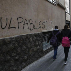 Pintada en la pared del colegio de los Maristas de Sants de Barcelona  en contra la pederastia
