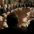 Bush se reunió ayer con los miembros de su gabinete en la Casa Blanca