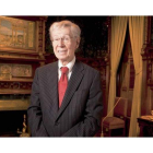 El multimillonrio Richard Driehaus, que el año pasado premió el proyecto ‘Lázaro’, diseñado por los arquitectos vascos Imanol Iparraguirre y Aritz Díez, para transformar la plaza de Grajal de Campos. DL