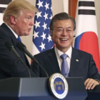 El presidente de EEUU, Donald Trumo, con su homólogo surcoreano Moon Jae-in.