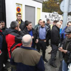 Los trabajadores de Uminsa se concentraron ayer contra la eliminación de empleos.