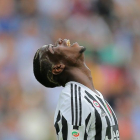 Paul Pogba se lamenta durante un partido con la Juventus.
