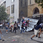 Ayer se volvieron a repetir los incidentes junto al Parlamento libanés en Beirut. WAEL HAMZEH