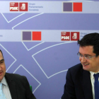 Pedro Muñoz y Óscar López comparecieron ayer en rueda de prensa en Valladolid.