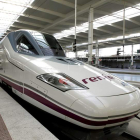 Un informe de la Ceoe concluye que los privilegios de Renfe deben tener fecha de caducidad.