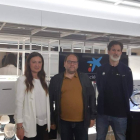 El alcalde, en el centro, junto a los responsables del proyecto. DL