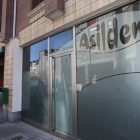 El local de Asildem en la calle La Guiana de Ponferrada fue escenario de un conato de fuego.
