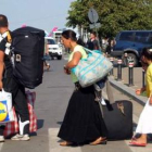 Familias de gitanos se ven obligados a retornar a sus países en los «vuelos de la vergüenza&ra