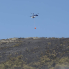 Los helicópteros de la Junta trabajaron hasta la última hora de ayer. MARCIANO PÉREZ