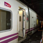 Un cercanías chocó contra un Talgo que estaba vacío y estacionado.
