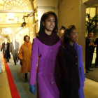 Imagen de las dos hijas de Barak Obama. Malia, a la izquierda.