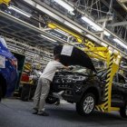 Cadena de producción del Megane en la fábrica de Renault en Palencia.