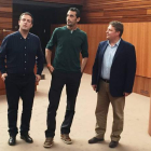 Los socialistas Rubén Sánchez, Rodrigo Valle y Óscar Álvarez, en el Parlamento autonómico.