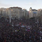 Decenas de miles de personas, en la manifestación feminista de Barcelona del 2017.