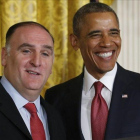 Barak Obama y José Andrés, en una imagen de archivo.
