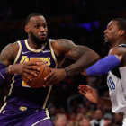 LeBron James fue el mejor del duelo con 29 puntos, 5 rebotes y 6 asistencias.