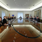 El presidente Rajoy preside en La Moncloa la reunión del Consejo de Ministros, el pasado viernes.