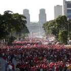 Miles de chavistas marcharon el jueves por las calles de Caracas en defensa del referendo de Hugo Ch