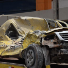 Uno de los vehículos de la firma española Prosegur, incendiado tras un millonario atraco a la empresa en Ciudad del Este (Paraguay).
