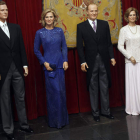 Urdangarín, al lado de la infanta Cristina, don Juan Carlos, doña Sofía y la infanta Elena, de cuyo lugar será quitado hoy.