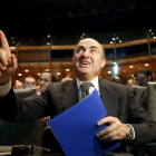 El ministro de Economía, Luis de Guindos, en la inauguración de una jornada de Esade.