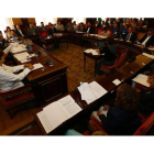 Los seis grupos políticos con representación en el Pleno han decidido regular el funcionamiento de las sesiones