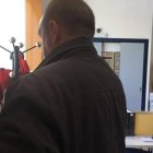 Los trabajadores de San Andrés deben registrar desde ayer sus entradas y salidas con su huella. DL