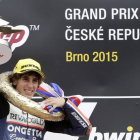 Niccolo Antonelli celebra su victoria en el GP de la República Checa.