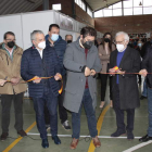 Nicanor Sena, Javier Santiago, Tomás de la Sierra y Luis Mariano Santos, en el corte de cinta. CAMPOS