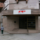 La sede del PP en la calle Ortega y Gasset de Ponferrada