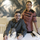Mario González y Ana Mangas, en su local. MARCIANO PÉREZ