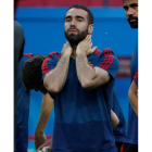 Carvajal, durante un entrenamiento con la selección. JAVIER ETXEZARRETA