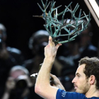 Andy Murray con el trofeo de París.