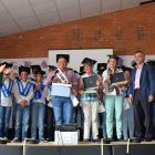 Los docentes que se despiden y los alumnos que el curso que viene ya irán al instituto.