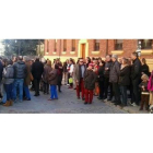 Máxima expectación a la puerta de la Audiencia Provincial esperando la salida de las tres condenadas