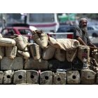 Una barricada de partidarios de Mursi en la localidad de Giza, junto a El Cairo.
