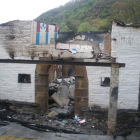 Estado de la ermita de Lomba tras el incendio.