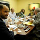 El secretario de Estado de Empleo, Juan Pablo Riesgo, con los representantes de CCOO, UGT y CEOE.