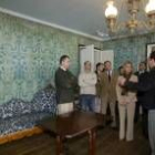 La consejera también visitó ayer la renovada casona de Sierra-Pambley