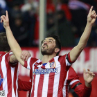 Villa dedicó su gol, el primero del Atlético, a Luis Aragonés. Después terminó lesionado.