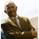 Lorenzo López Trigal, ayer en el campus de la Universidad de León