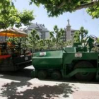 Las máquinas que entraron en la plaza el lunes por la tarde la abandonaron ayer a mediodía
