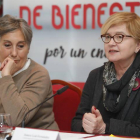 Isaura Leal (d) participó ayer en León en una jornada de UGT. RAMIRO