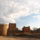 Los castillos de  Alija del Infantado, Laguna de Negrillos, Toral de los Guzmanes, Valencia de Don Juan y Quintana del Marco.