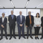 El equipo de investigadores que realizó el trabajo para determinar el dolor por el uso de las sillas de ruedas.