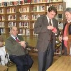 Javier García-Prieto, en el momento de recibir la medalla