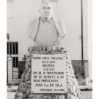 Monumento erigido en Vidanes con ocasión del II Centenario de la muerte del Padre Isla