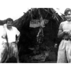 Alberto Granado (izda.), con su amigo Ernesto el "Che" Guevara, cruzanod el río Amazonas.
